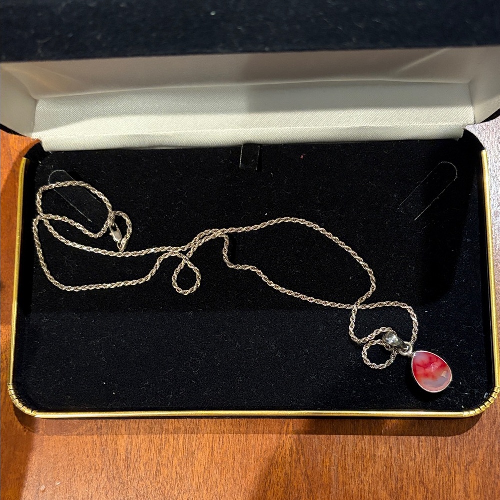 Elegant 925 Silver Necklace with Red & Pink Agate Pendant